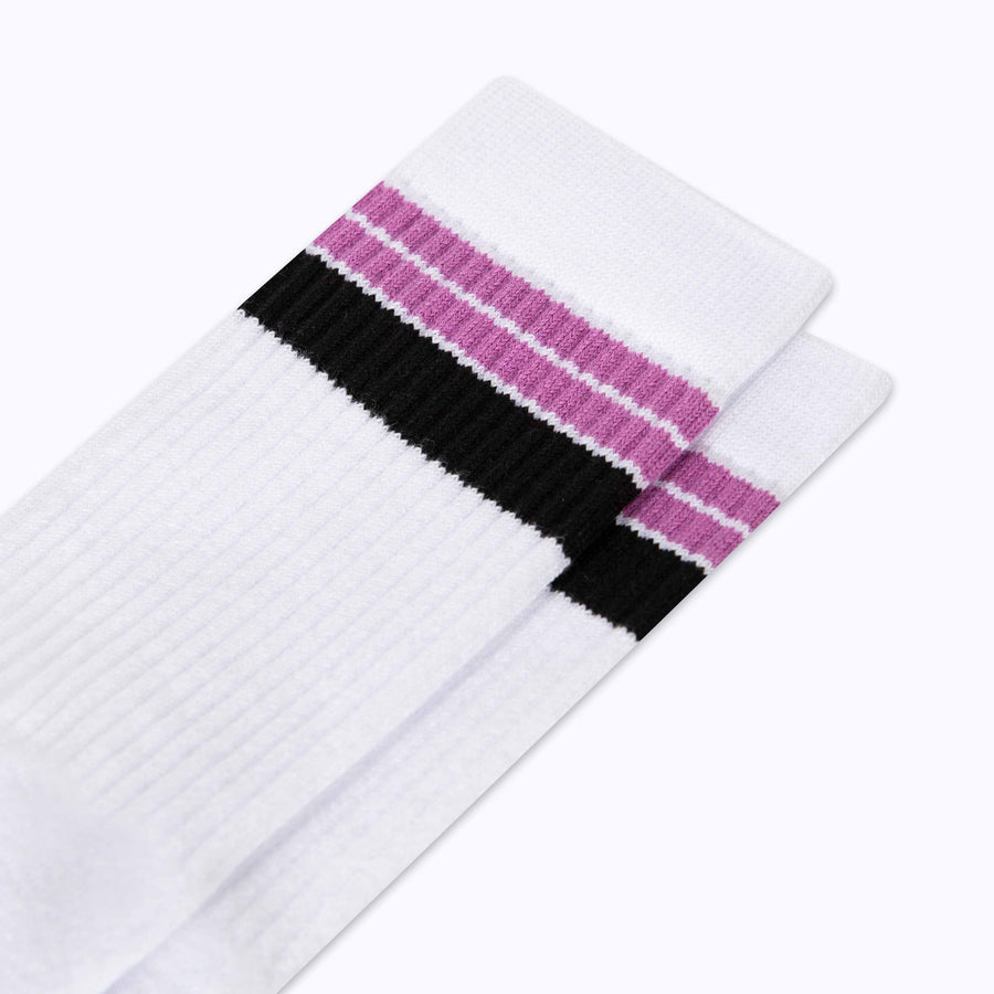 Close up view of cotton crew socks in white-mulberry stripes