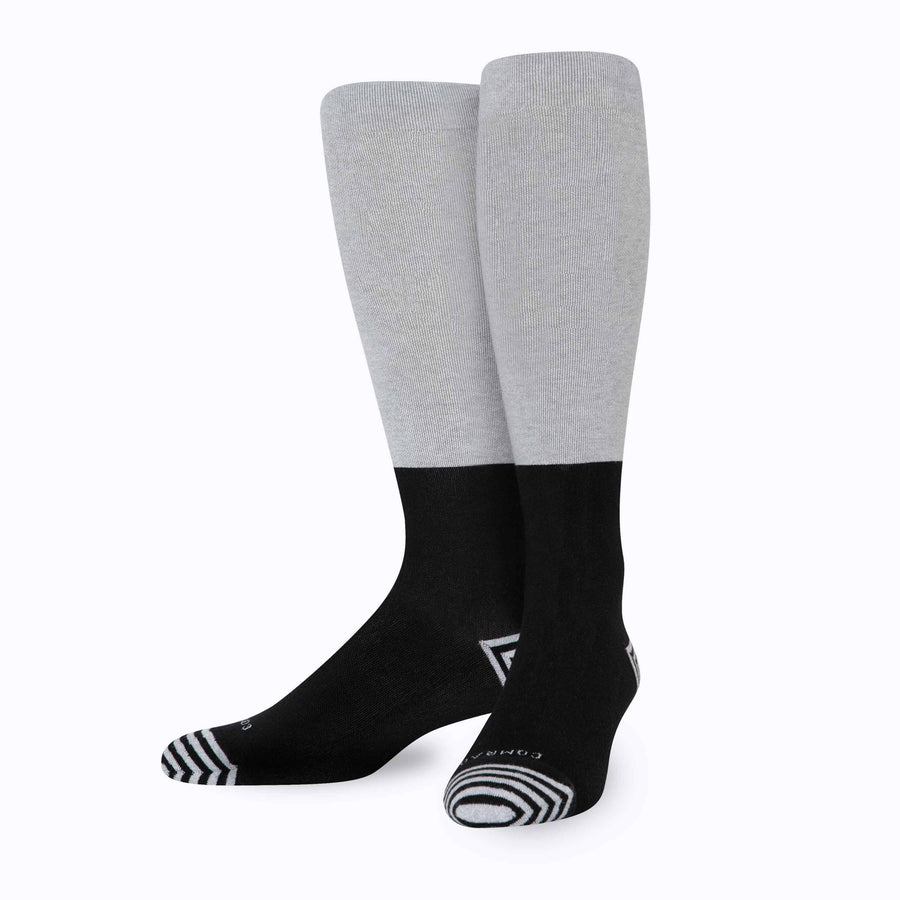 Front view of cotton compression socks in grey-black tencel colorblock
