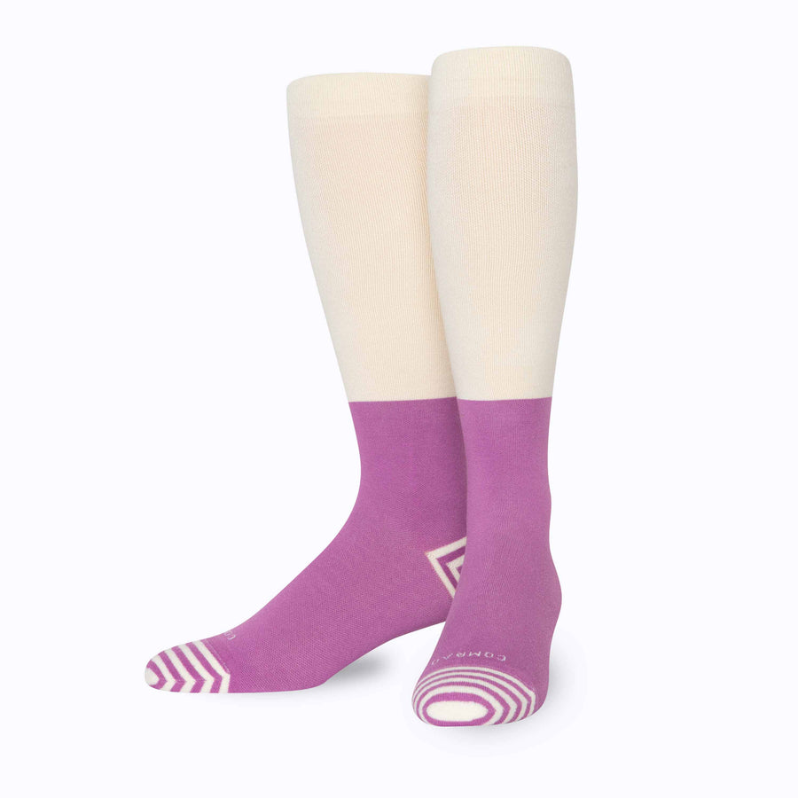 Front view of cotton compression socks in crem-mulberry tencel colorblock